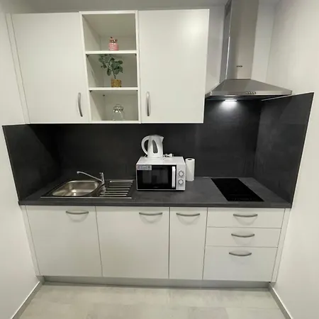 Modern Tome With Terrace, Free Parking & Wi-fi, Apartment Zadar