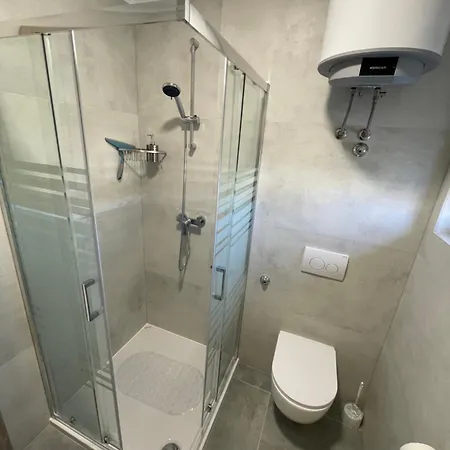 Modern Tome With Terrace, Free Parking & Wi-fi, 아파트 자다르