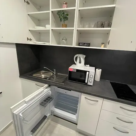 Modern Tome With Terrace, Free Parking & Wi-fi, 아파트 자다르