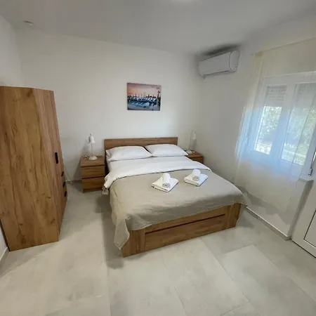 Modern Tome With Terrace, Free Parking & Wi-fi, 자다르